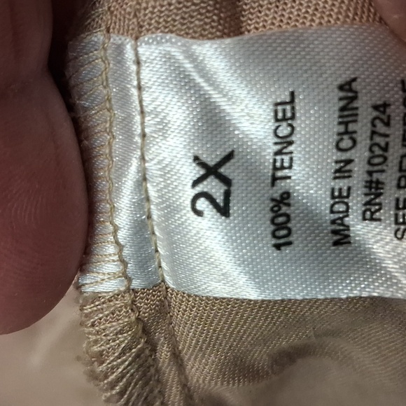 Hesters&Orchard size 2X women's khaki tencel button long sleeve/roll tab shirt. - Picture 10 of 17